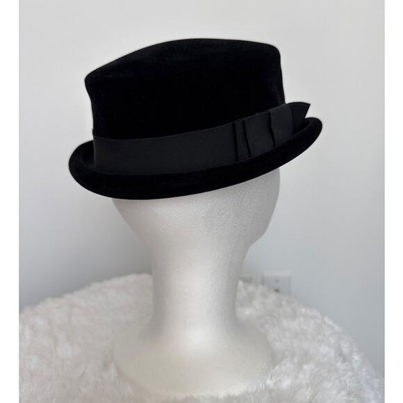 Vintage 50\'s French Black Velvet Cocktail Hat with Ribbon band retro veil style main image 13